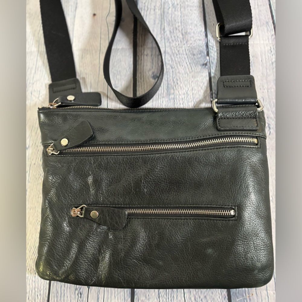 MARGOT NEW YORK SLIM Leather Crossbody Messenger Bag Triple Zipper Black Unisex